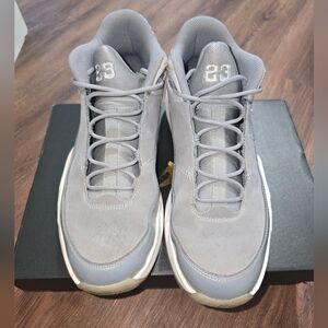 Air Jordan Max Aura 3 men's 9